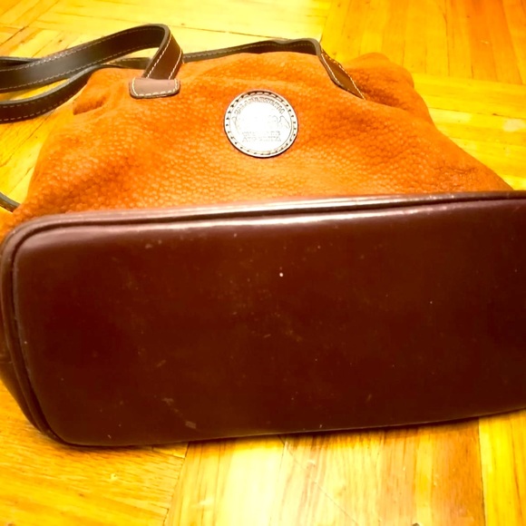 Authentic genuine exotic capybara/carpincho hide bag/backpack. - Picture 4 of 5